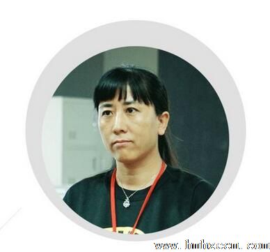 不断突破自我 追寻精英榜样 汇聚成长力量 ——汇美合正教育集团8月份精英员工荣誉表彰