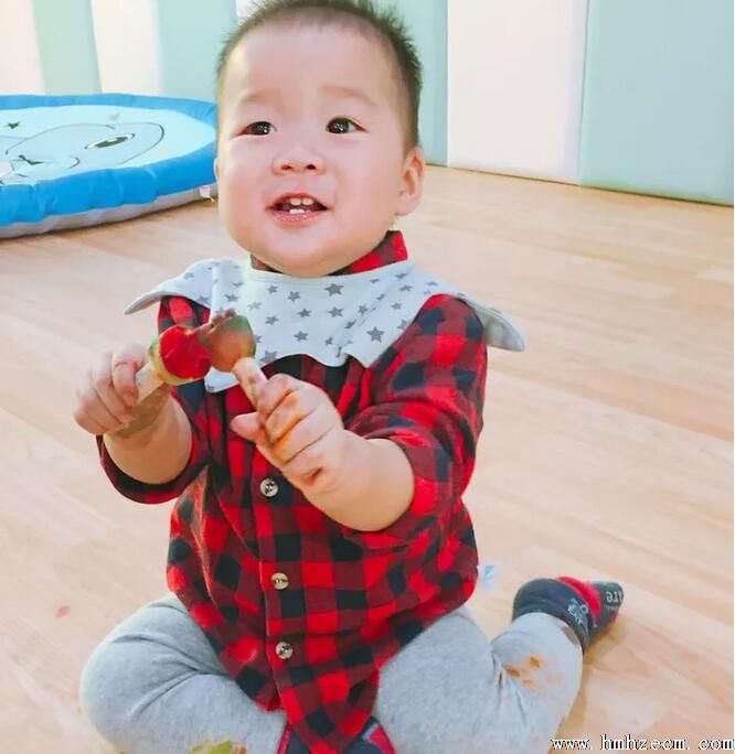 上班、带娃两不误，“一体化”托婴中心成职场爸妈新宠