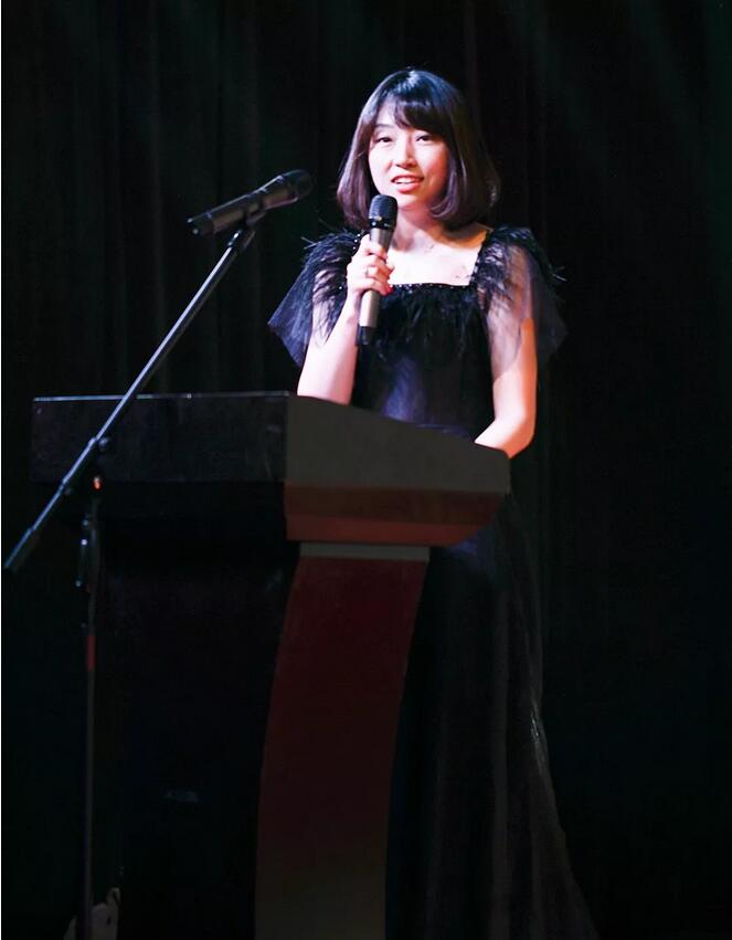 “敬业、重教、诚心、共赢”汇美合正教育集团2017--2018年度年会隆重召开