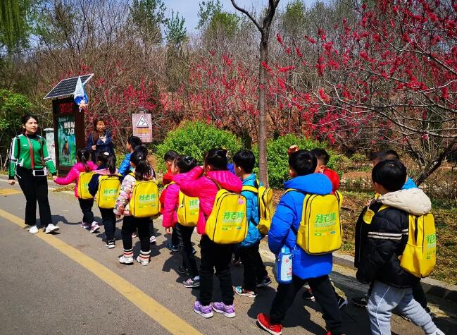 拥抱春天——送给孩子最好的礼物，走进野生动物园活动