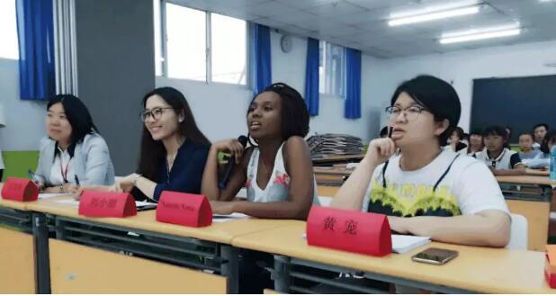 NO PAINS, NO GAINS.『郑老师•英文实力演讲家』汇报演出圆满成功!